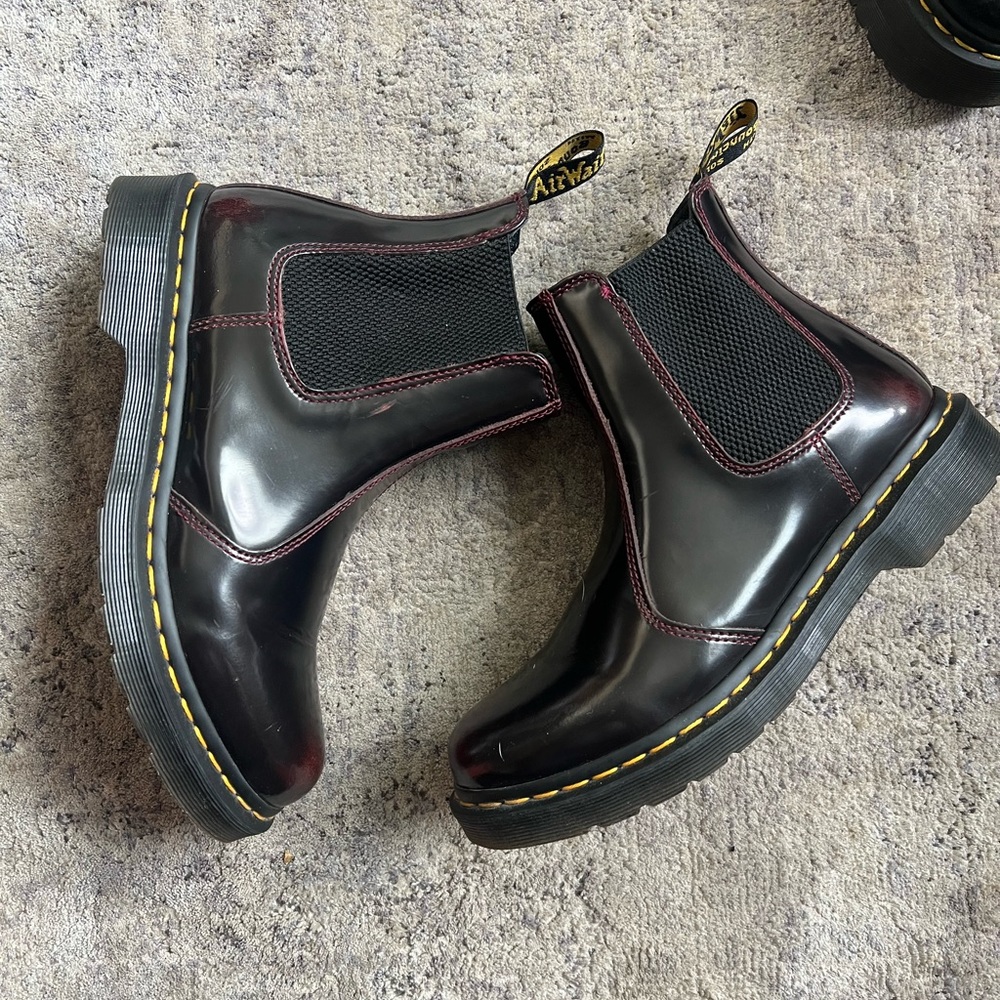 Dr. Martens Womens Chelsea boots size 9 - Picture 1 of 8